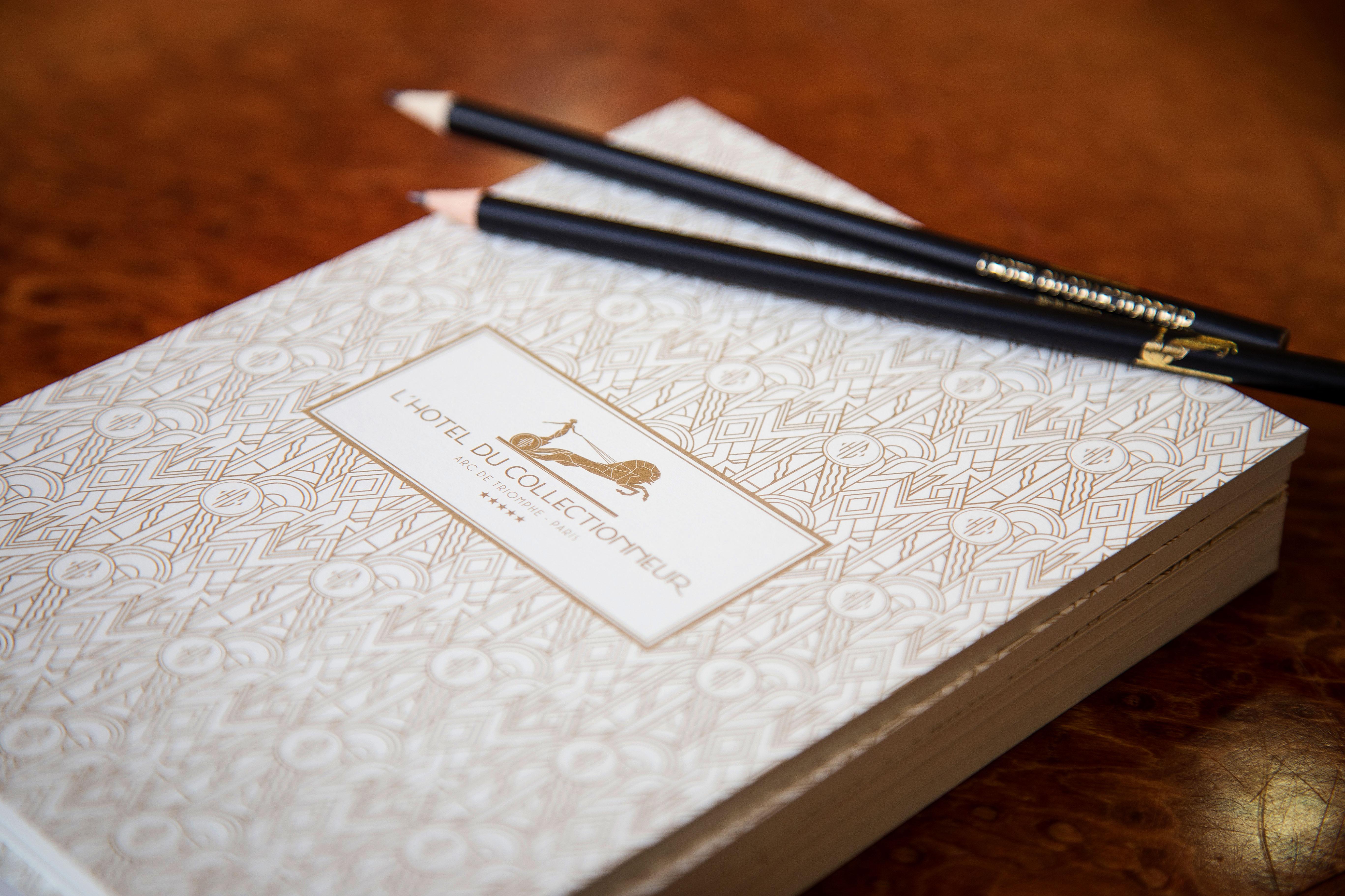 L'Hotel Du Collectionneur Paris Eksteriør billede The 2018 edition of the Oxford English Dictionary