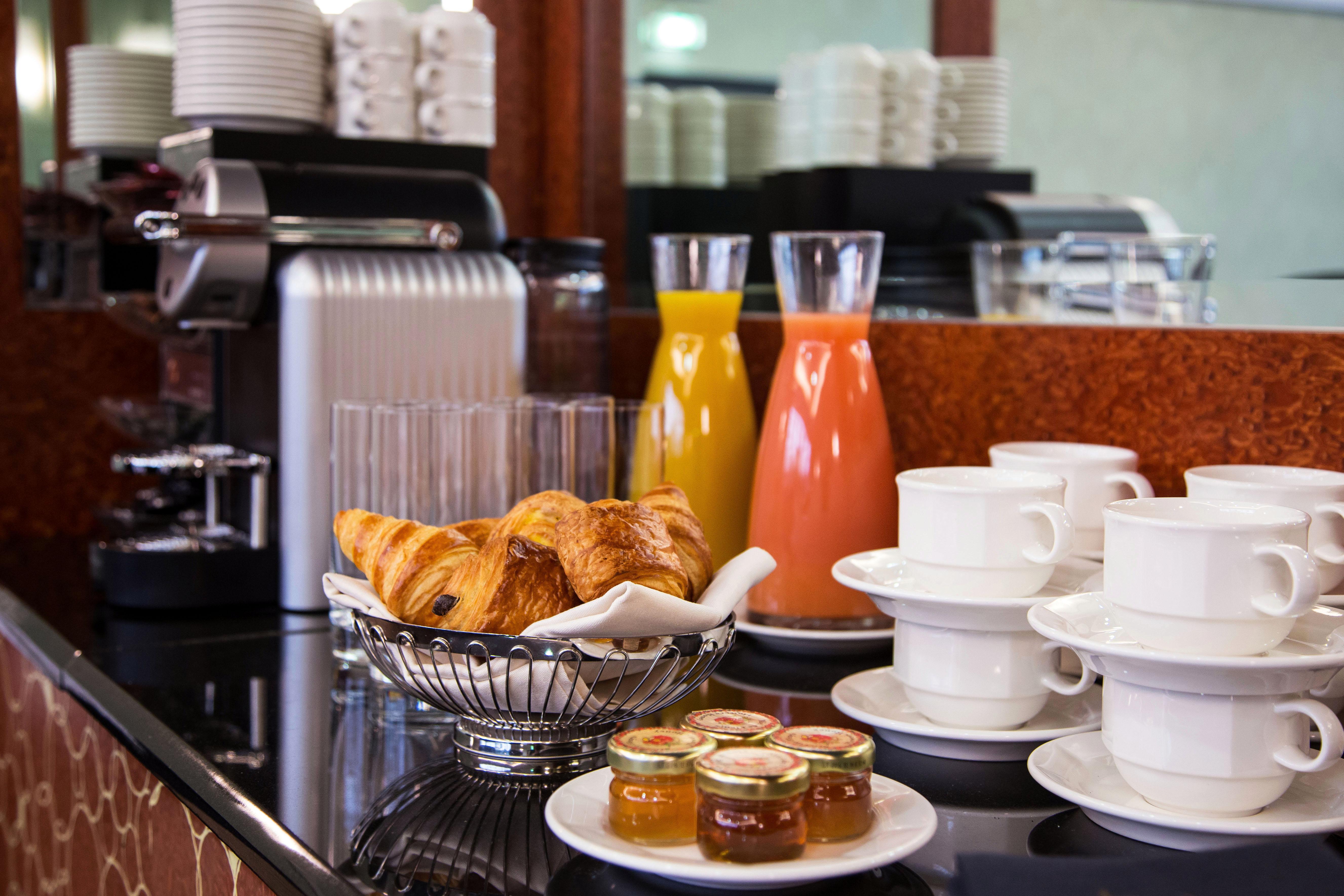 L'Hotel Du Collectionneur Paris Eksteriør billede A typical breakfast buffet