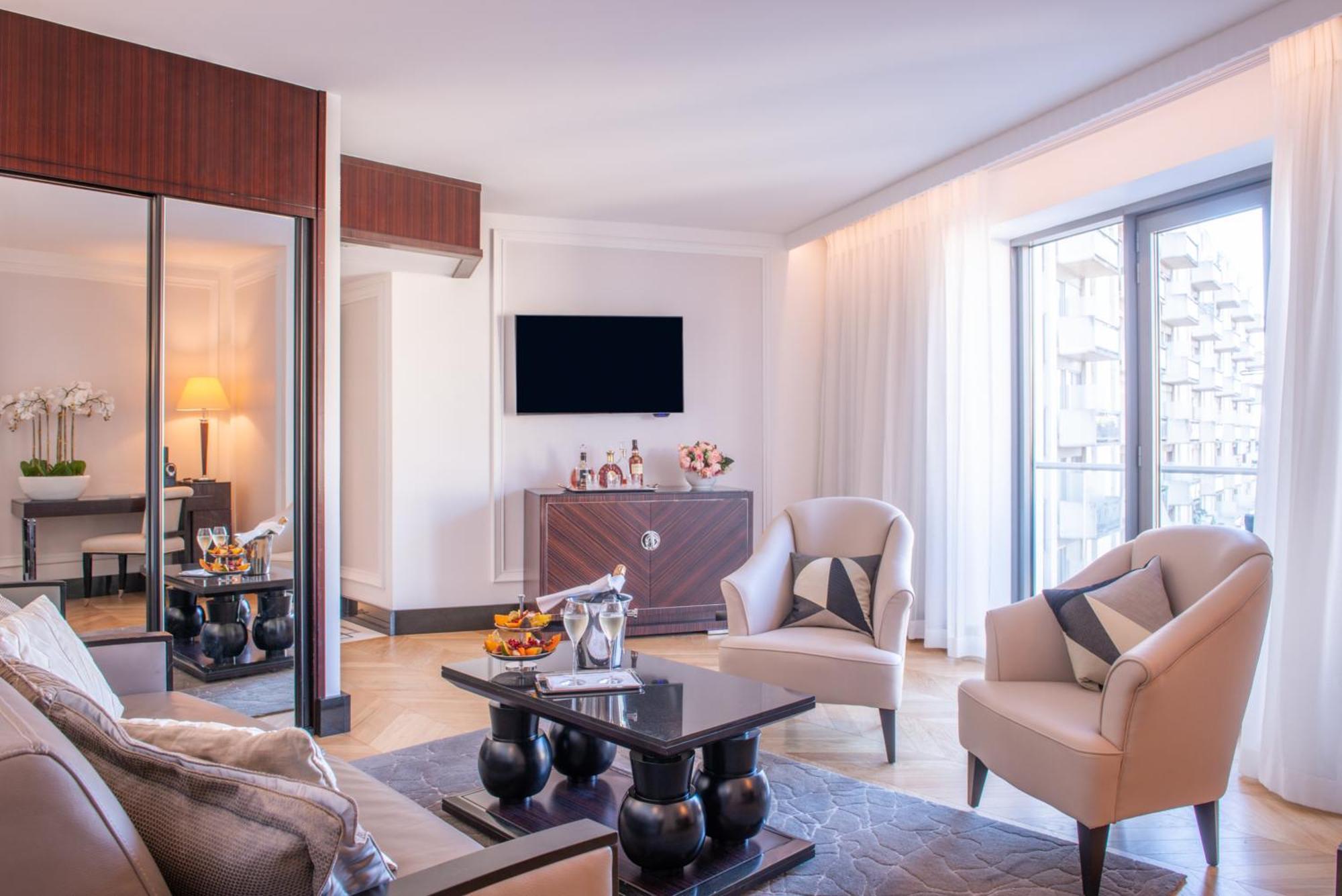 L'Hotel Du Collectionneur Paris Eksteriør billede Suite at the Mandarin Oriental, Paris
